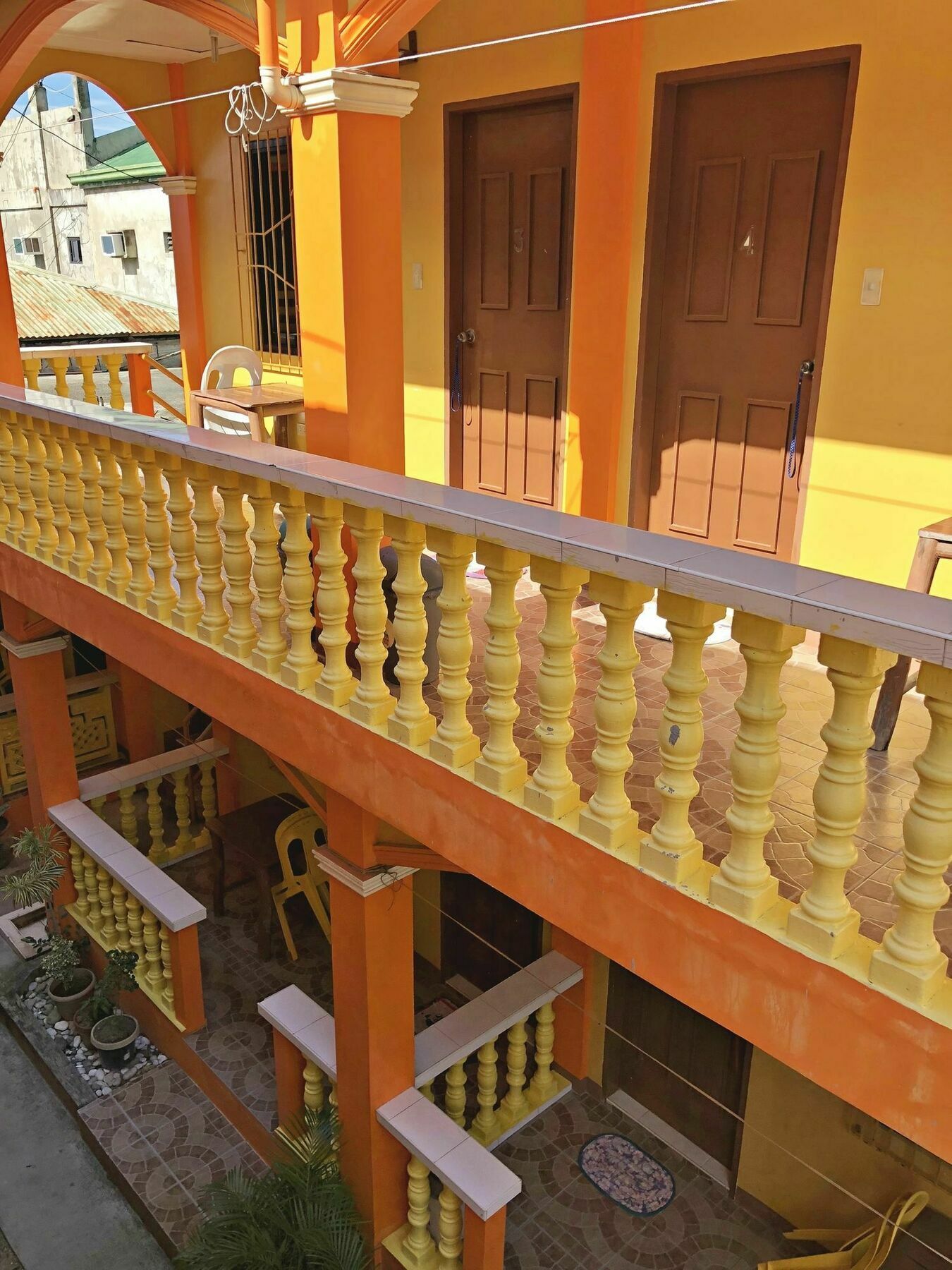 Queen Of Isle Cottages And Restaurant Puerto Galera Bagian luar foto