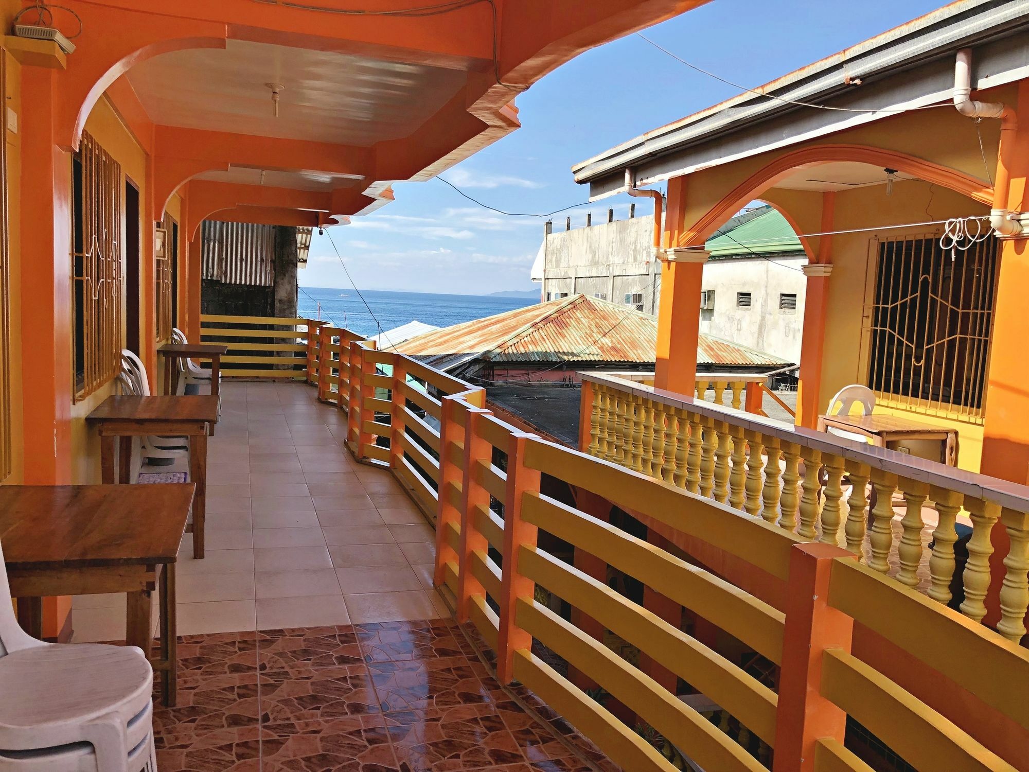 Queen Of Isle Cottages And Restaurant Puerto Galera Bagian luar foto