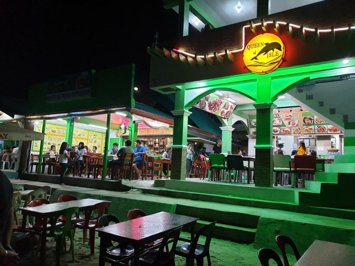 Queen Of Isle Cottages And Restaurant Puerto Galera Bagian luar foto